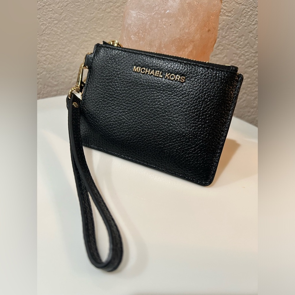 Michael Kors Wallet / Wristlet